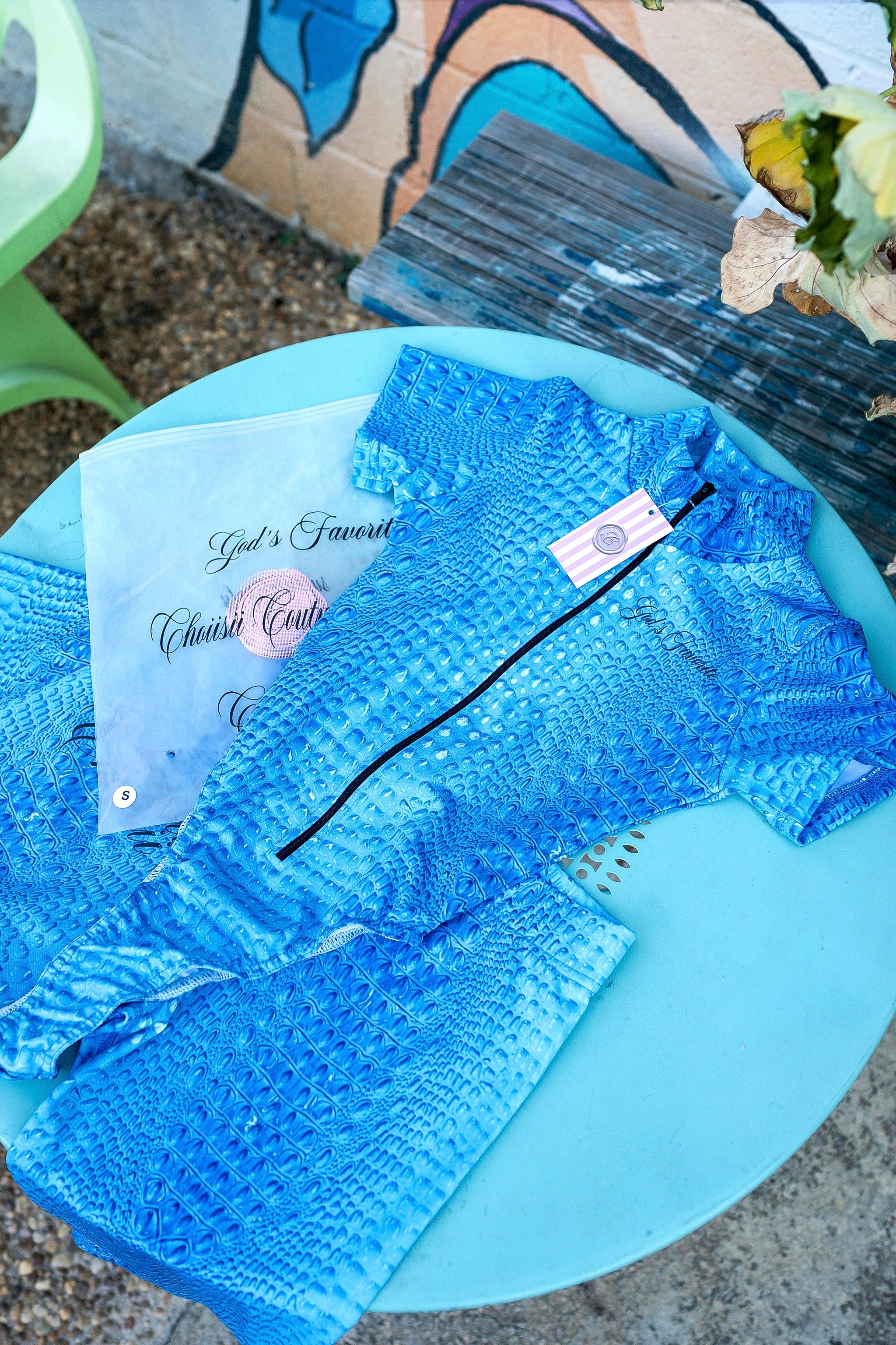 blue exclusive croc print choii$ii outfit